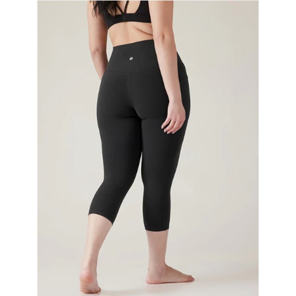 Athleta LP black Salutation Stash Pocket II Capri legging tight pant gym fitness - Picture 5 of 7